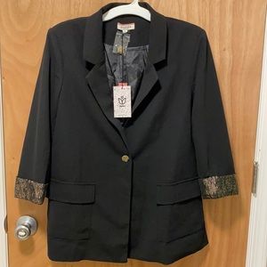 NWT single butting women’s blazer with sequin cuffs